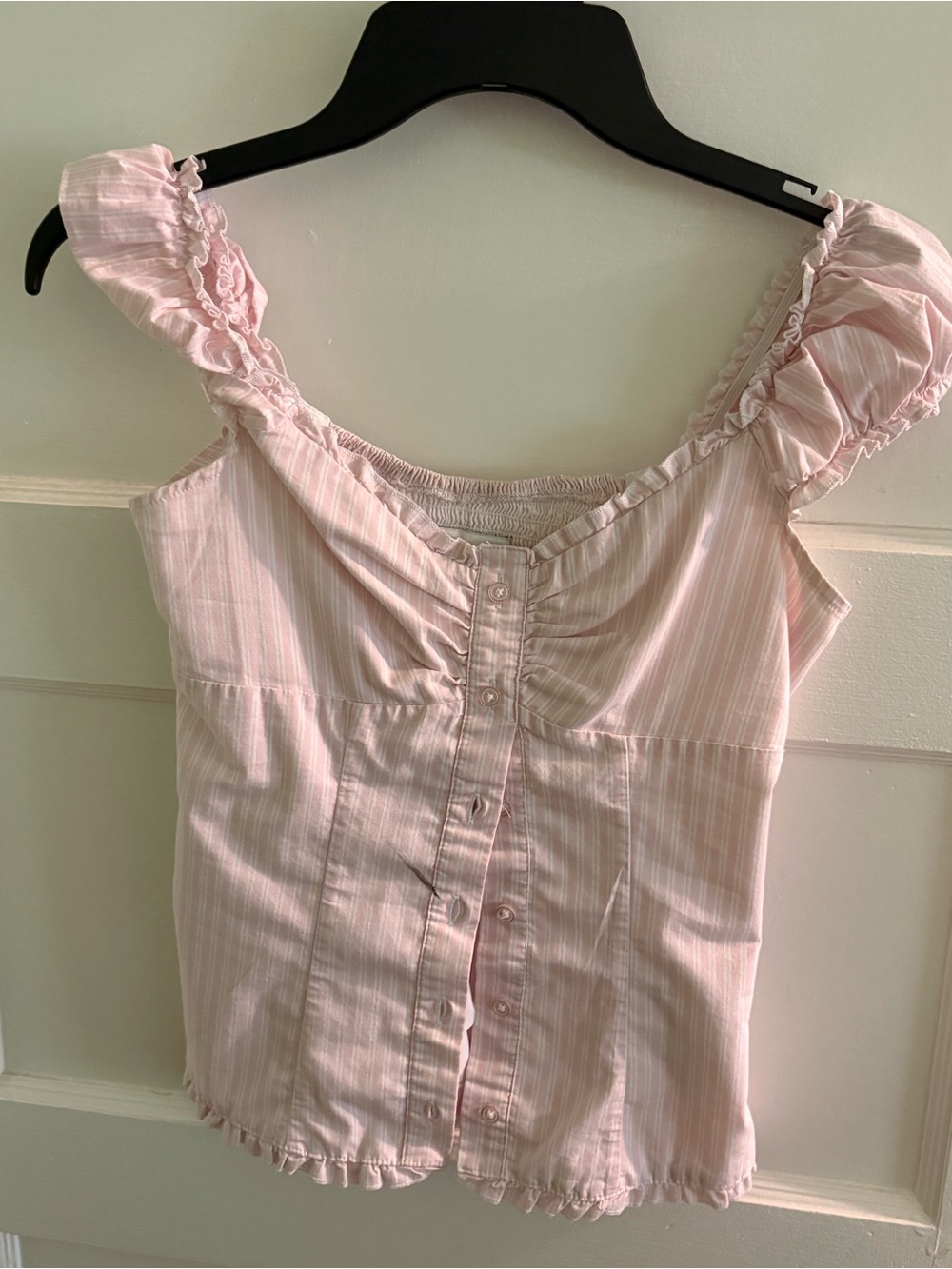 Hollister Pink Ruffled Button-Front Women's Tank Top